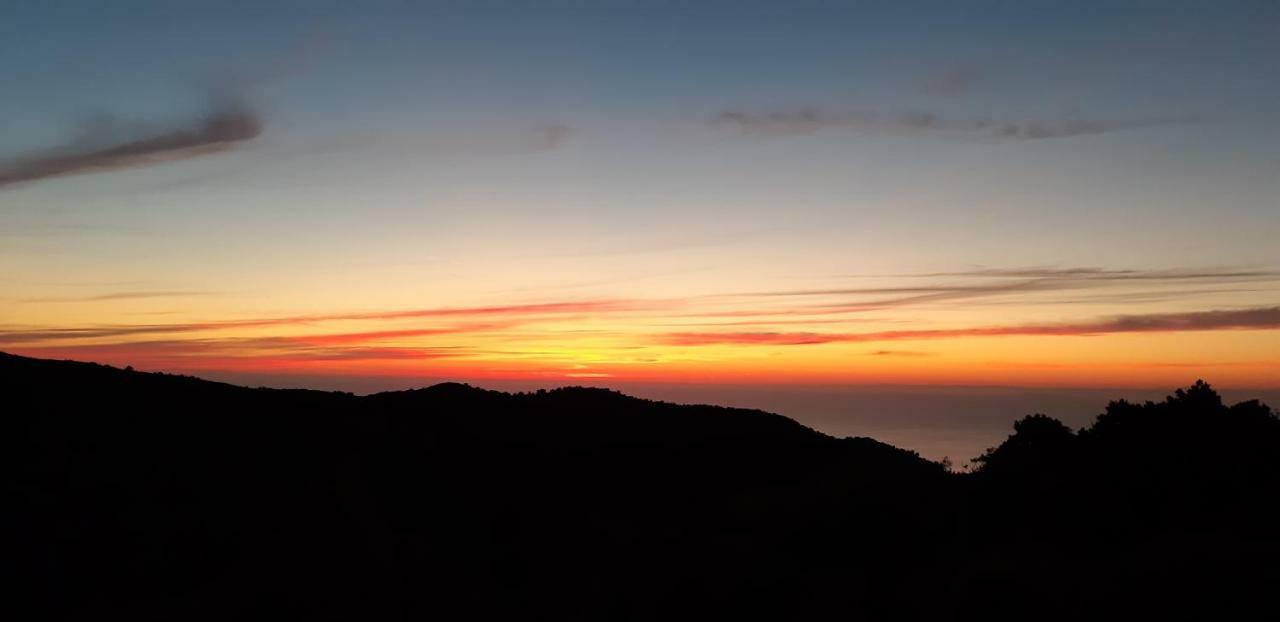 T'Aloni Otel Chortáta Dış mekan fotoğraf